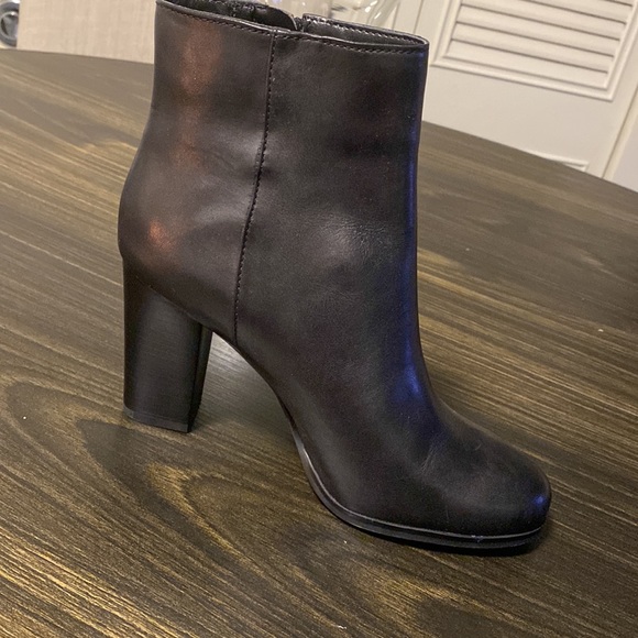 Michael Kors Ankle Boots✨ NWOT - Picture 5 of 8